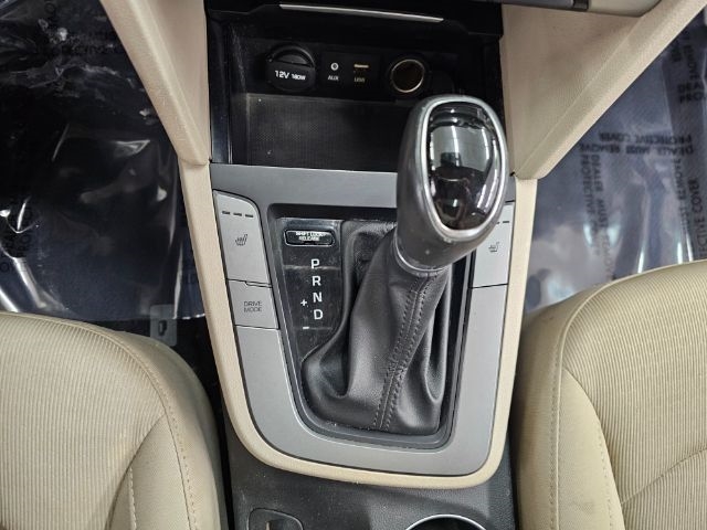 Hyundai Elantra Value Edition 2.0L Auto (Ulsan) 2017