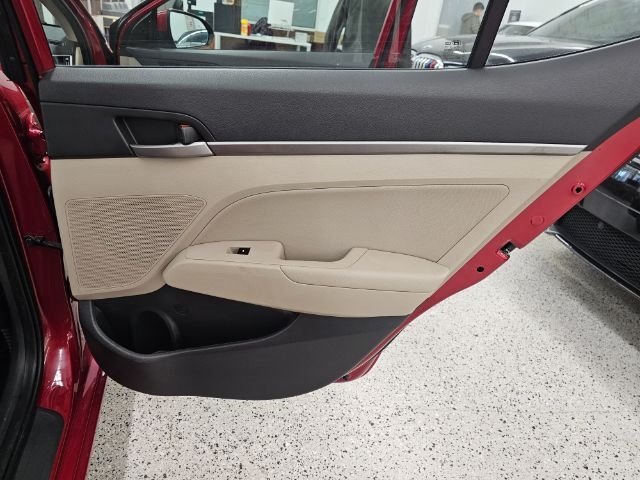 Hyundai Elantra Value Edition 2.0L Auto (Ulsan) 2017