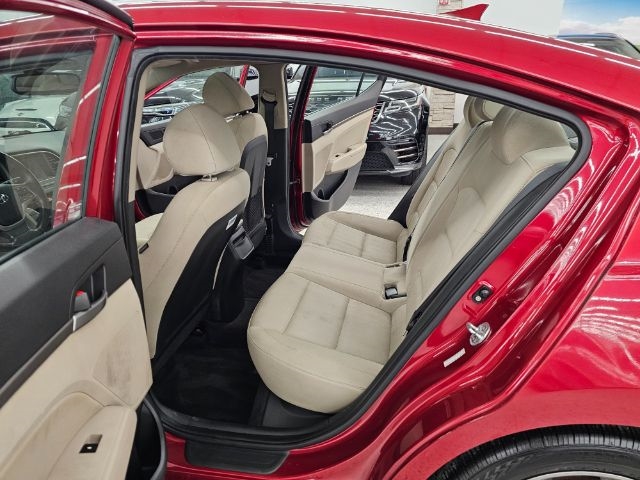 Hyundai Elantra Value Edition 2.0L Auto (Ulsan) 2017