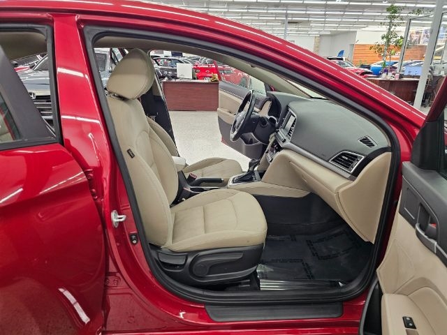 Hyundai Elantra Value Edition 2.0L Auto (Ulsan) 2017