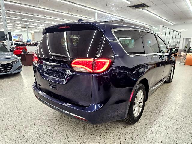 Chrysler Pacifica Touring-L FWD 2017