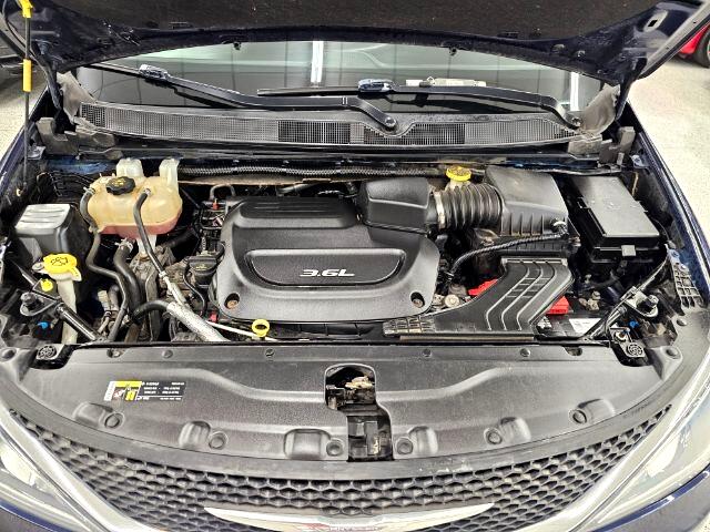 Chrysler Pacifica Touring-L FWD 2017