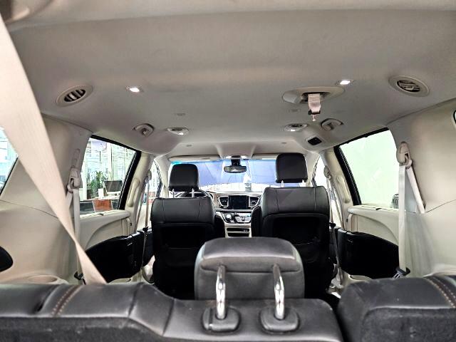 Chrysler Pacifica Touring-L FWD 2017