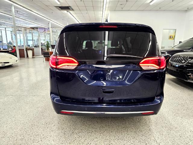 Chrysler Pacifica Touring-L FWD 2017