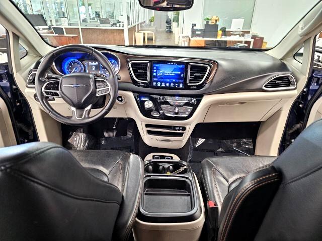 Chrysler Pacifica Touring-L FWD 2017