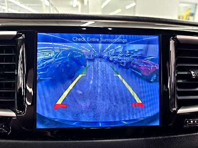 Chrysler Pacifica Touring-L FWD 2017