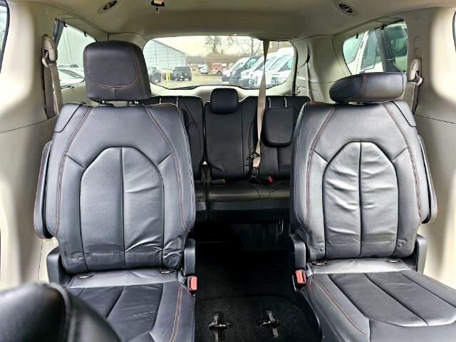 Chrysler Pacifica Touring-L FWD 2017