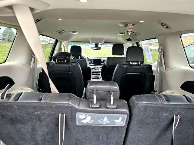 Chrysler Pacifica Touring-L FWD 2017