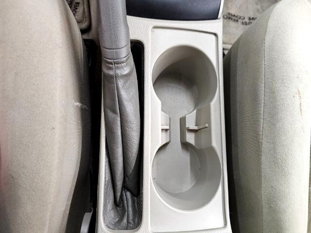 Toyota Corolla 4dr Sdn Man (Natl) 2010