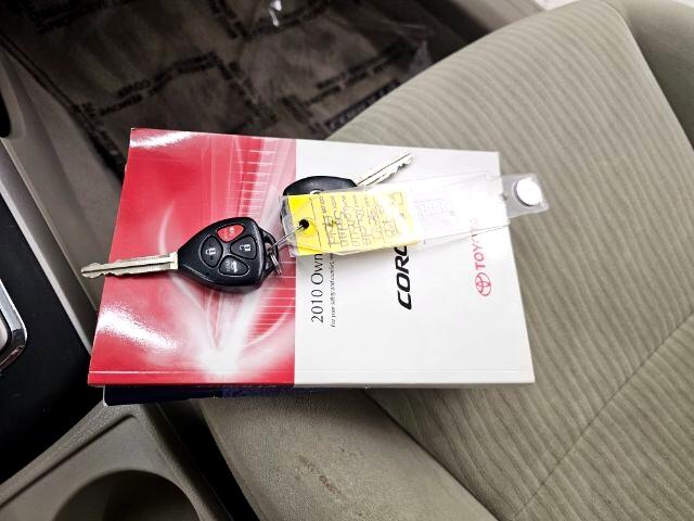Toyota Corolla 4dr Sdn Man (Natl) 2010