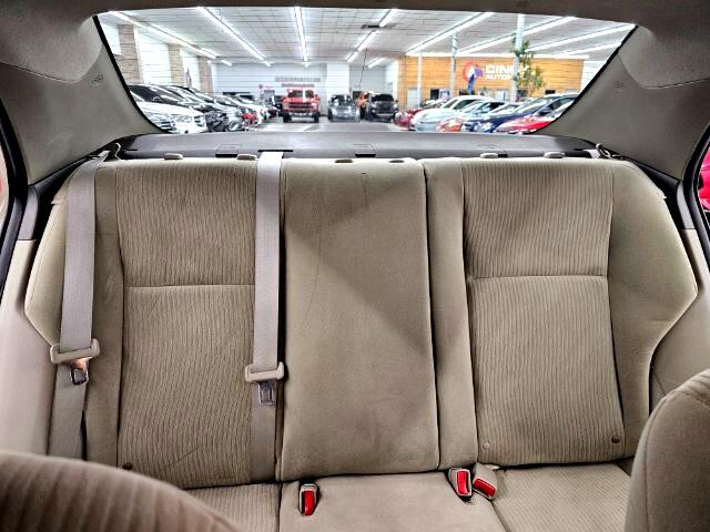 Toyota Corolla 4dr Sdn Man (Natl) 2010