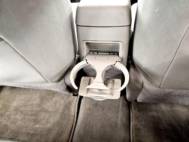 Toyota Corolla 4dr Sdn Man (Natl) 2010