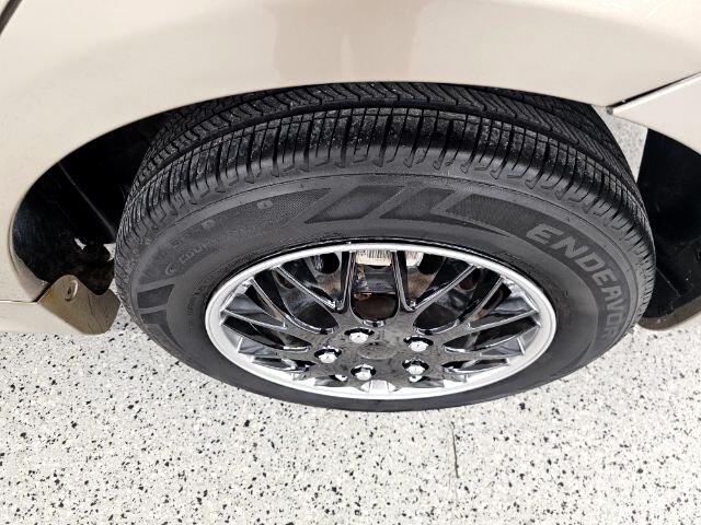 Toyota Corolla 4dr Sdn Man (Natl) 2010