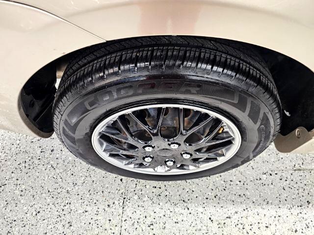 Toyota Corolla 4dr Sdn Man (Natl) 2010