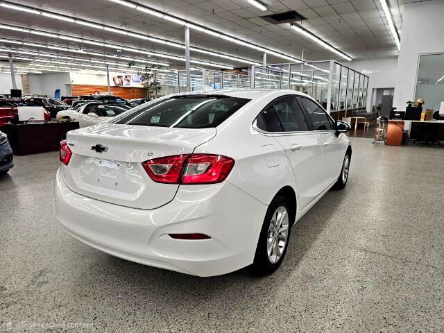 Chevrolet Cruze 4dr Sdn LT 2019
