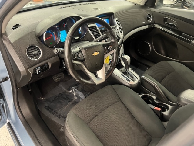 Chevrolet Cruze 4dr Sdn LT w/1LT 2011