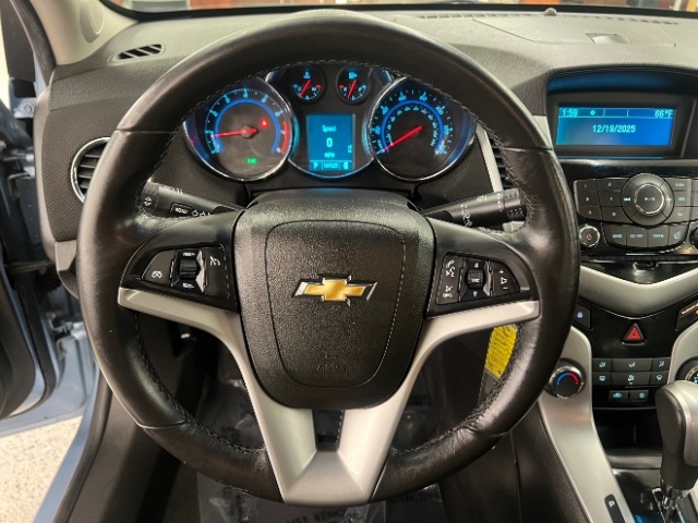 Chevrolet Cruze 4dr Sdn LT w/1LT 2011