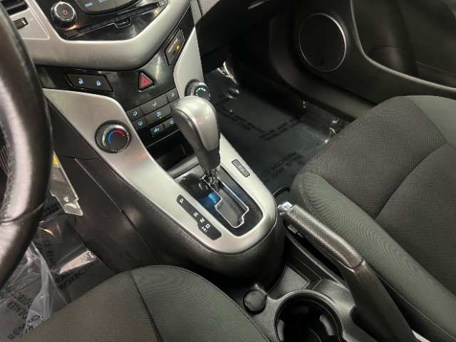 Chevrolet Cruze 4dr Sdn LT w/1LT 2011