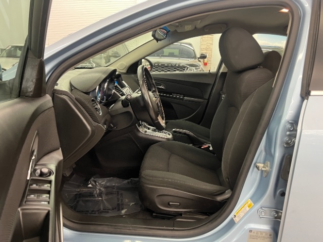 Chevrolet Cruze 4dr Sdn LT w/1LT 2011