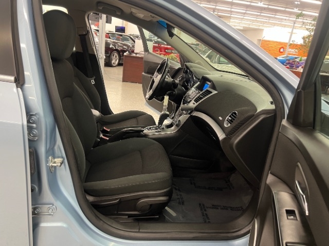 Chevrolet Cruze 4dr Sdn LT w/1LT 2011