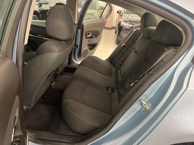 Chevrolet Cruze 4dr Sdn LT w/1LT 2011