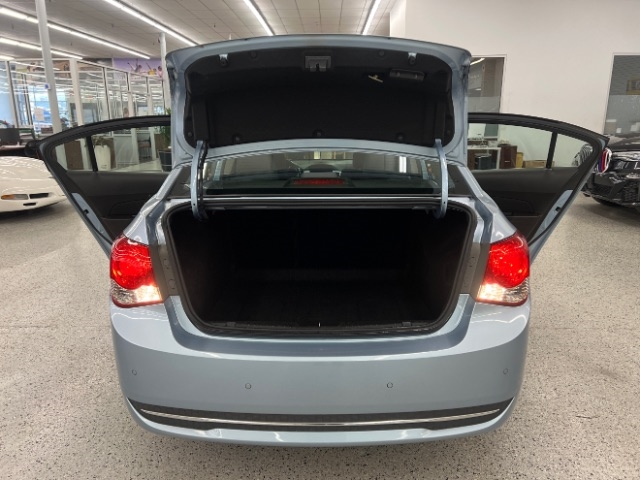 Chevrolet Cruze 4dr Sdn LT w/1LT 2011