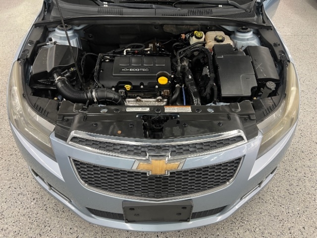 Chevrolet Cruze 4dr Sdn LT w/1LT 2011