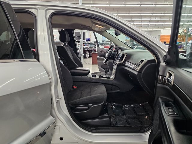 Jeep Grand Cherokee RWD 4dr Laredo 2013