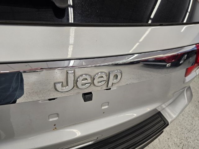 Jeep Grand Cherokee RWD 4dr Laredo 2013