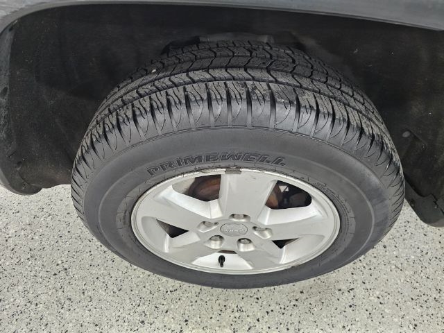 Jeep Grand Cherokee RWD 4dr Laredo 2013