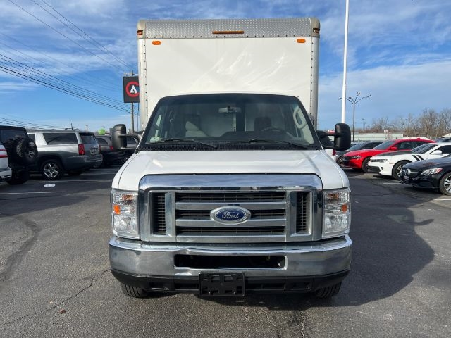 Ford E-Series Cutaway E-350 DRW 138" WB 2017