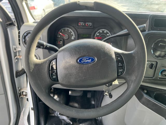 Ford E-Series Cutaway E-350 DRW 138" WB 2017