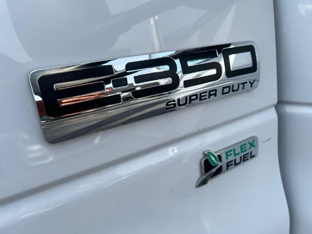 Ford E-Series Cutaway E-350 DRW 138" WB 2017