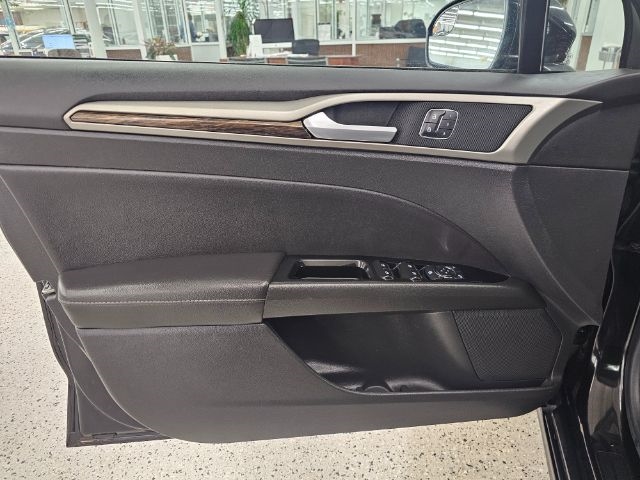 Ford Fusion 4dr Sdn SE Hybrid FWD 2013