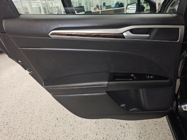 Ford Fusion 4dr Sdn SE Hybrid FWD 2013