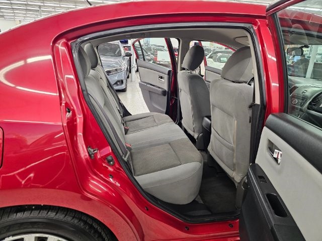 Nissan Sentra 4dr Sdn I4 CVT 2.0 S 2012