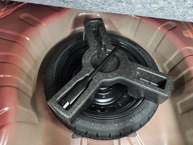 Nissan Sentra 4dr Sdn I4 CVT 2.0 S 2012