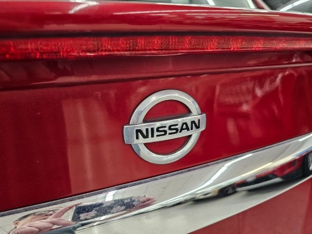 Nissan Sentra 4dr Sdn I4 CVT 2.0 S 2012