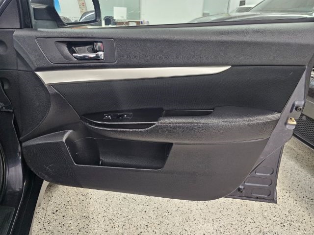 Subaru Outback 4dr Wgn H4 Auto 2.5i Premium 2013