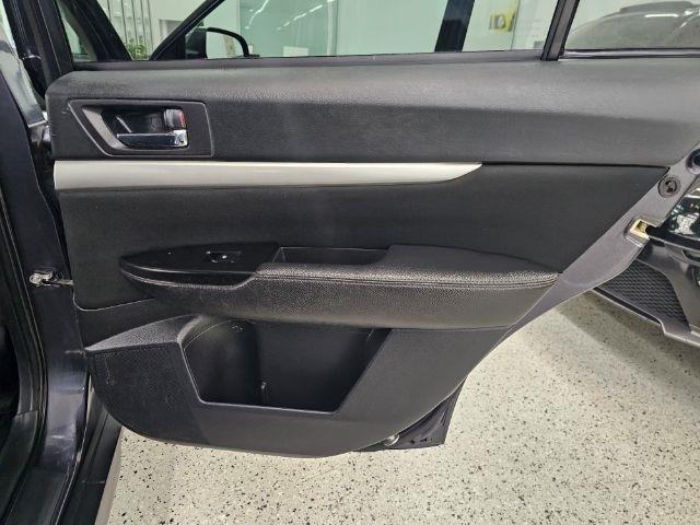 Subaru Outback 4dr Wgn H4 Auto 2.5i Premium 2013