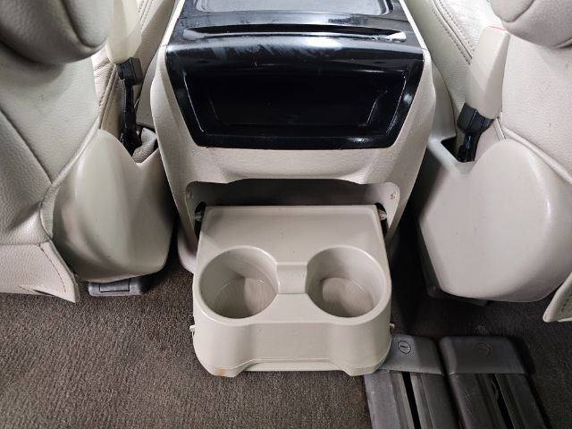 Toyota Sienna 5dr 8-Pass Van V6 LE FWD (Natl) 2014