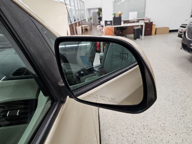 Toyota Sienna 5dr 8-Pass Van V6 LE FWD (Natl) 2014