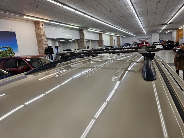 Toyota Sienna 5dr 8-Pass Van V6 LE FWD (Natl) 2014