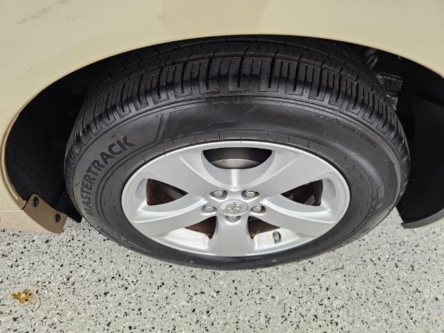 Toyota Sienna 5dr 8-Pass Van V6 LE FWD (Natl) 2014