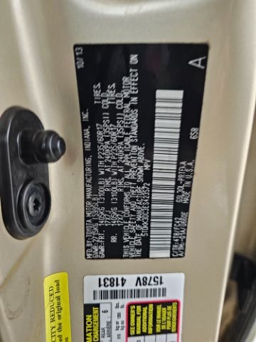 Toyota Sienna 5dr 8-Pass Van V6 LE FWD (Natl) 2014