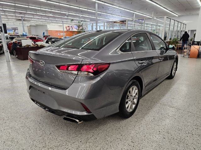 Hyundai Sonata SE 2.4L 2018