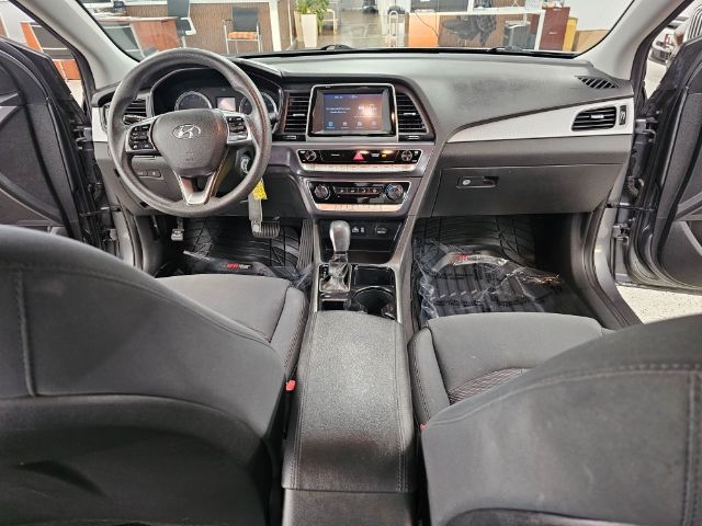 Hyundai Sonata SE 2.4L 2018