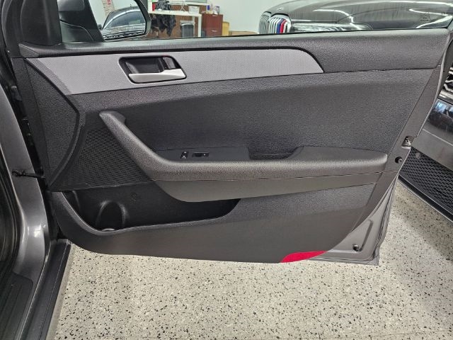 Hyundai Sonata SE 2.4L 2018