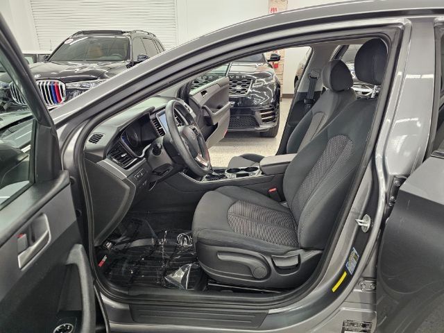 Hyundai Sonata SE 2.4L 2018