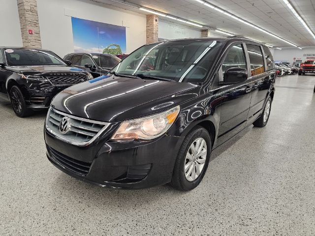 Volkswagen Routan 4dr Wgn SE w/RSE & Navigation 2013